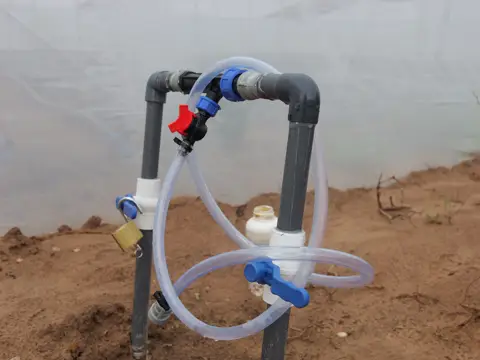 Injecteur d’engrais monté sur la rampe