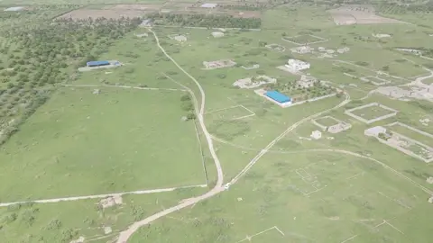 Le site dans son paysage, bâtiments et parcelles