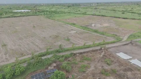 Le champ de panneaux vu du ciel